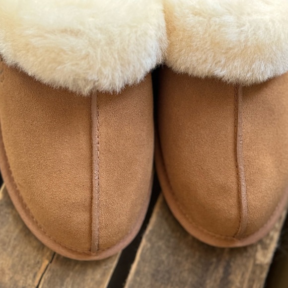 NIB UGG Chestnut Scuffette II Slippers - Picture 3 of 11